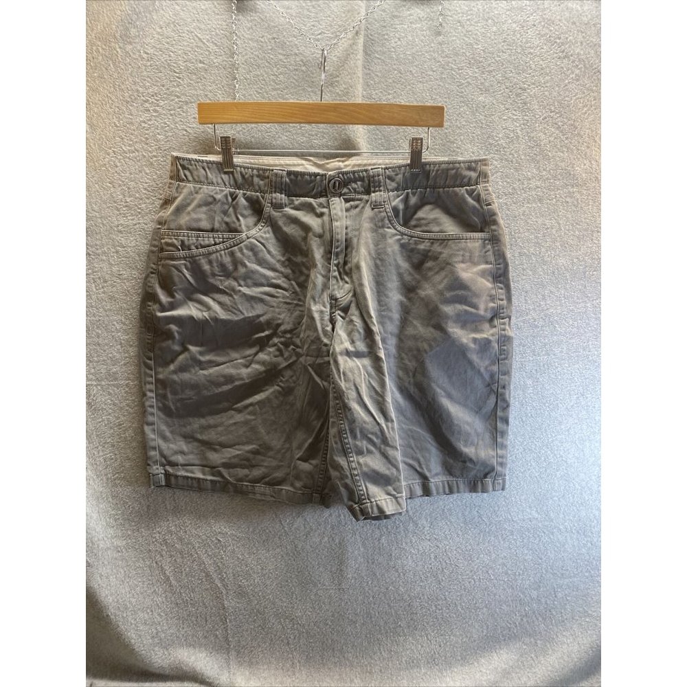 UNDER ARMOUR Men 36 Fitted Gray Cargo SHORTS Pants Knee Length Pockets Durable